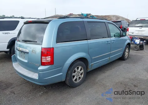2009 Chrysler Town & Country Touring z USA, uszkodzony, nr VIN 2A8HR54189R607171
